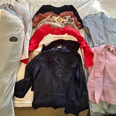 EAT165 - Women’s Clothing Lot
