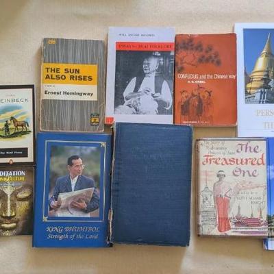 EAT101- mixed Book Lot 