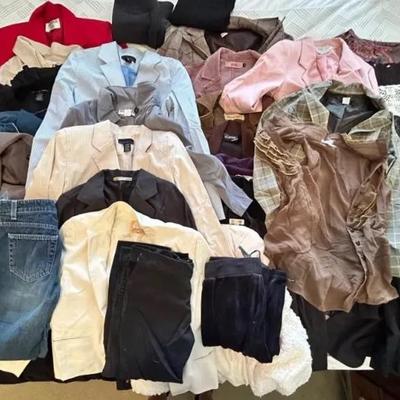EAT167 - Women’s Clothing Lot
