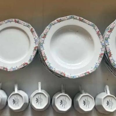 EAT027 - Christopher Stuart Floral Park Fine China Set