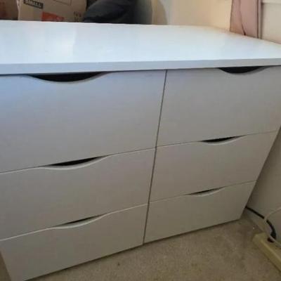 EAT372 - Unfinished Drawers 