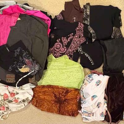 EAT023 Clothing Mystery Lot 