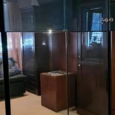 EAT240 - Glass and Mirror Storage Cabinet (2 of 3)