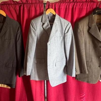 EAT149 - Second multi lot of textured business suits 