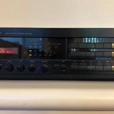 EAT323 Vector Research AM/FM Stereo Receiver VRX-5200R