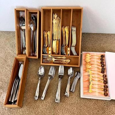 EAT084- Dinner Ware/ Silverware Sets! Gold Plated Collector Spoons