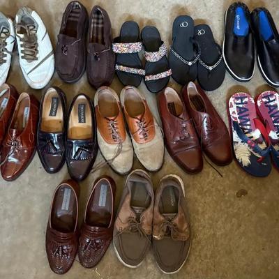 EAT293 Assortment Of Women’s Shoes And Slippers 7 1/2 Size