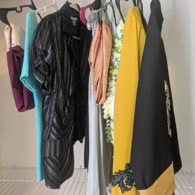 EAT282- Mixed Lot Of Womens Clothes 