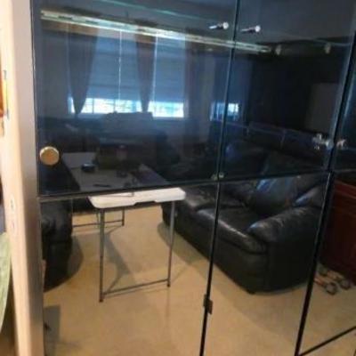 EAT241 - Glass and Mirror Storage Cabinet (3 of 3)