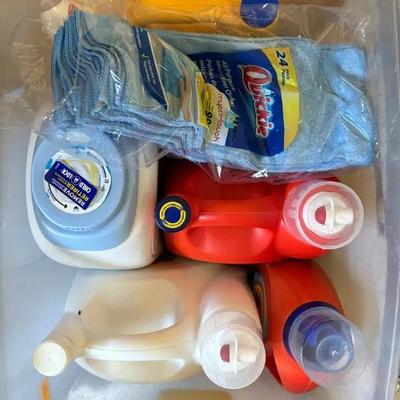 EAT279 Detergent, Microfiber Clothes, And Dryer Sheet Lot