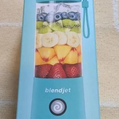 EAT300- Blendjet Portable Blender 