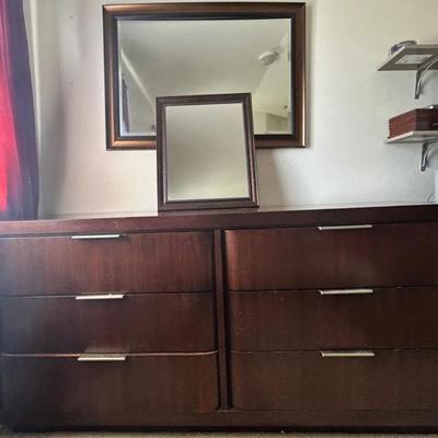 EAT318 - Dresser And Mirrors
