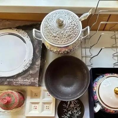 EAT104 - Silverware, Pot, And Coasters