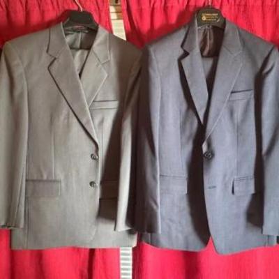 EAT151 - Multi lot of men’s solid color Business suits 