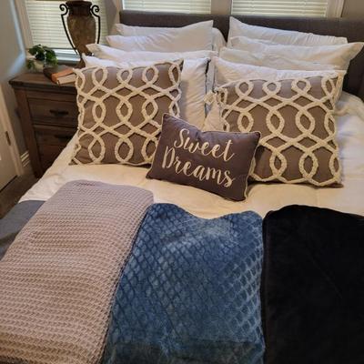 Sale Photo Thumbnail #67