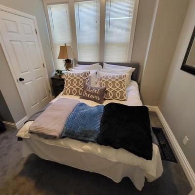 Sale Photo Thumbnail #66