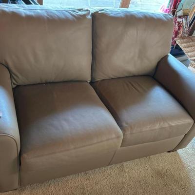 Sale Photo Thumbnail #153