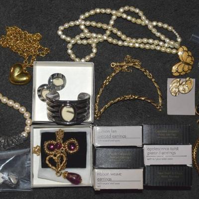 Sale Photo Thumbnail #157