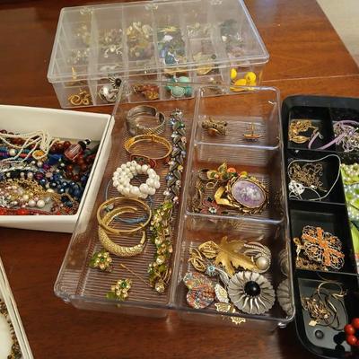 Sale Photo Thumbnail #28