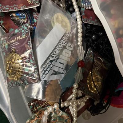 Sale Photo Thumbnail #150