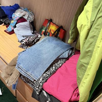 Sale Photo Thumbnail #91