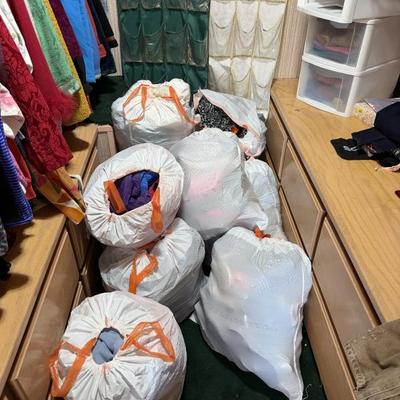 Sale Photo Thumbnail #92