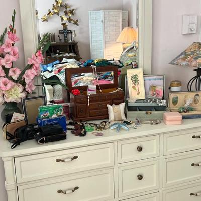 Sale Photo Thumbnail #97