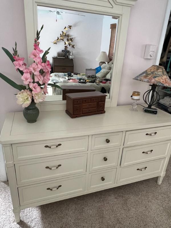 Sale Photo Thumbnail #115