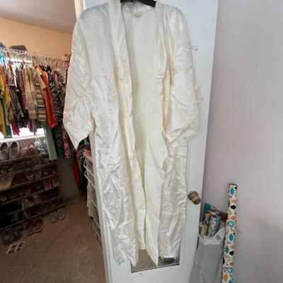 Sale Photo Thumbnail #100