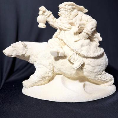 United Designs Winterlight - Legend of Santa Claus - Into The Wind - 10Hx11W - Ken Menoli