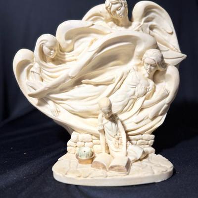 United Designs Winterlight - Angels Collection - Dreaming of Angels 793/10000 - 10.75Hx11W