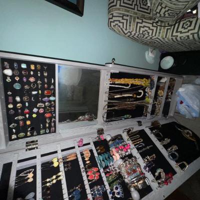 Sale Photo Thumbnail #69