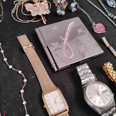 Sale Photo Thumbnail #153