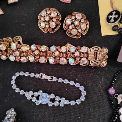 Sale Photo Thumbnail #171