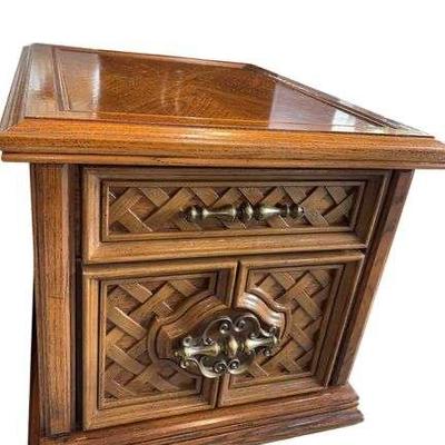 Sale Photo Thumbnail #18