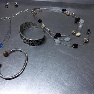 Sale Photo Thumbnail #452