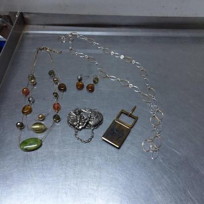 Sale Photo Thumbnail #508