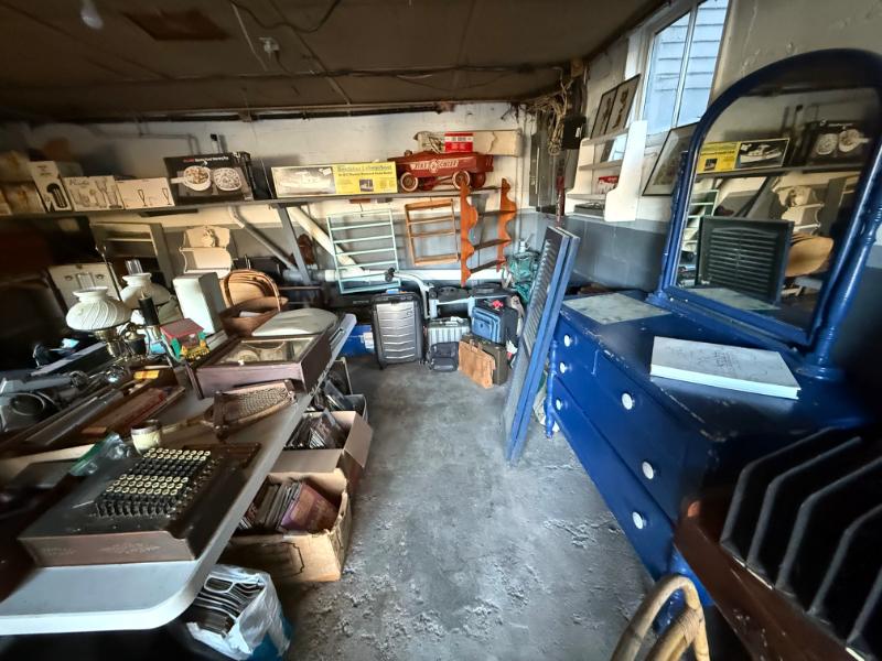 Sale Photo Thumbnail #52