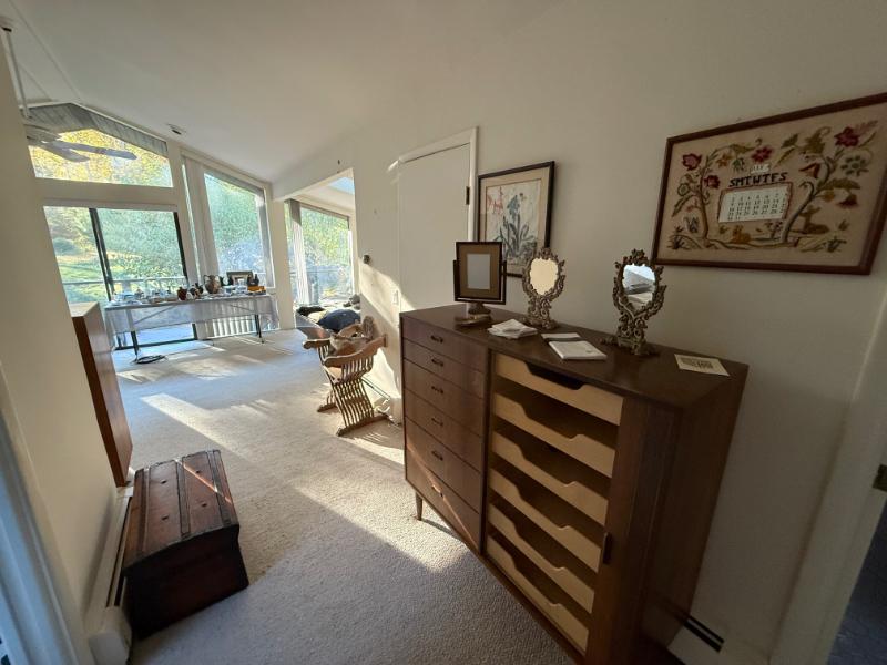 Sale Photo Thumbnail #38