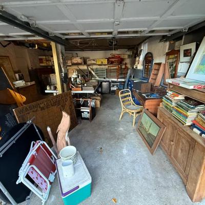 Estate sale photo
