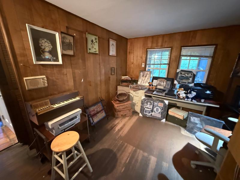 Sale Photo Thumbnail #29