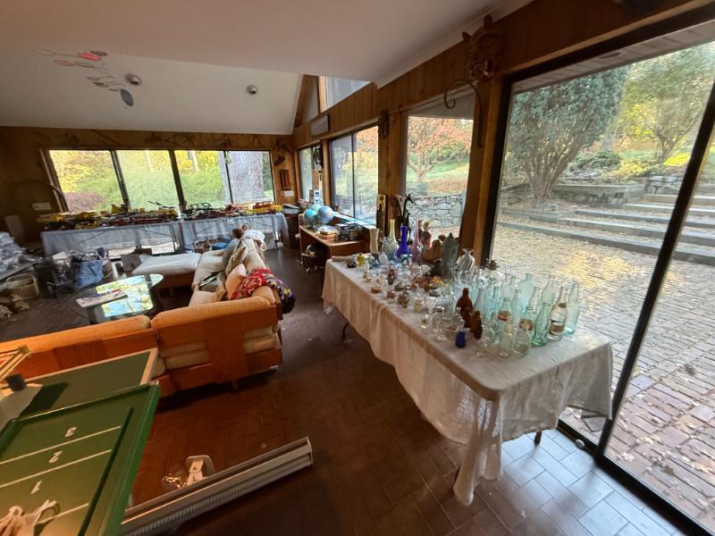 Sale Photo Thumbnail #25