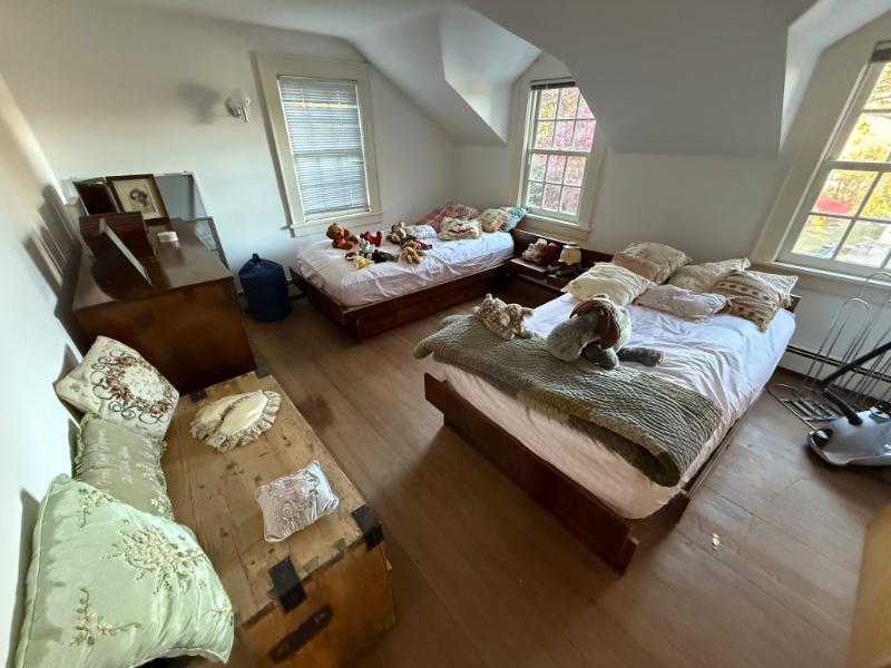 Sale Photo Thumbnail #34