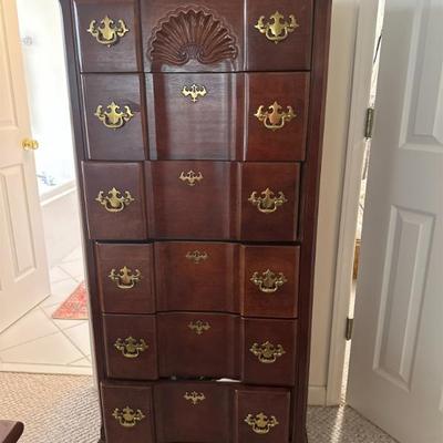 Sale Photo Thumbnail #11