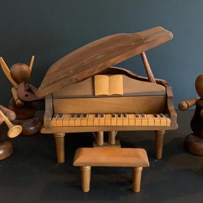 Vintage MCM Wooden Angel Band With Piano