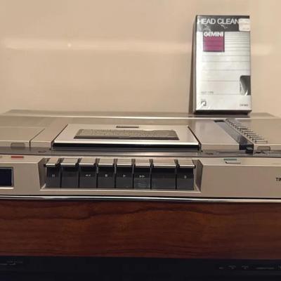 Sony Betamax SL-5800 Videocassette Player/Recorder, With New Gemini Head Cleaner