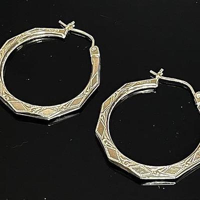 14K Yellow Gold Engraved Hoop Earrings 