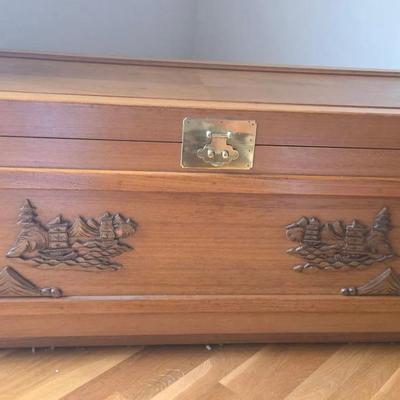 Wood Lined Blanket Box With Oriental Theme