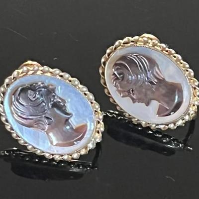 10K Yellow Gold Shell Cameo Earrings 