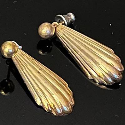 14K Yellow Gold Elongated Shell Dangle Earrings